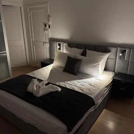 Lovely Place In Caen's Historic Center Lejlighed